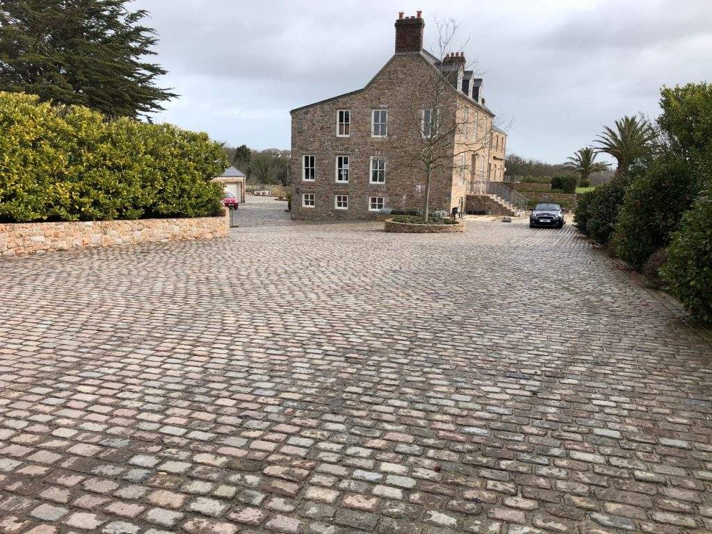cobble stone driveway